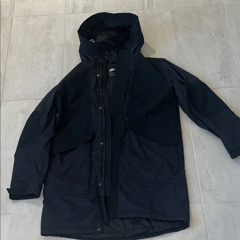 Nike Men's Dark Blue Raincoat